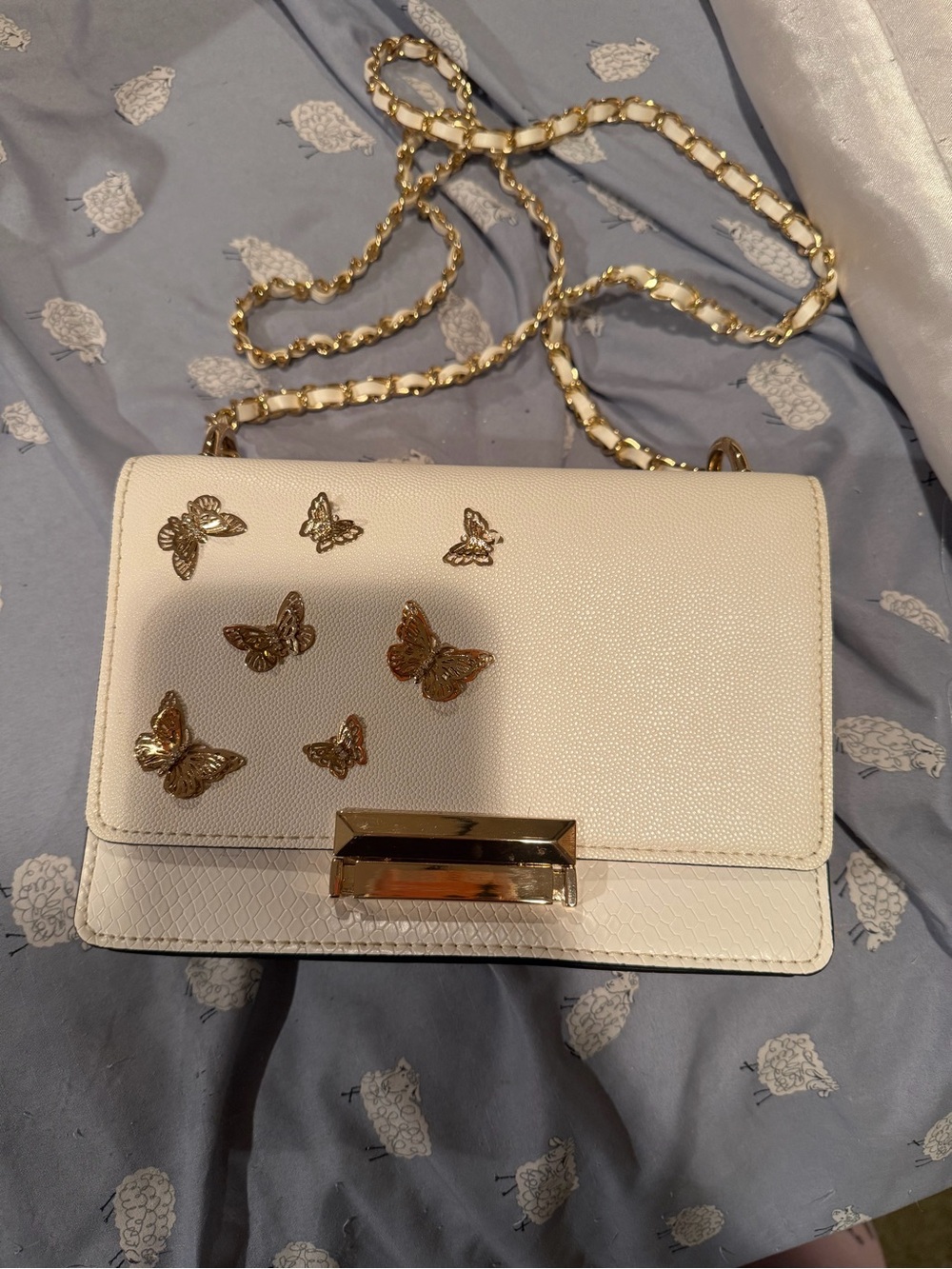 White Butterfly-Embellished Crossbody Bag with Gold Chain